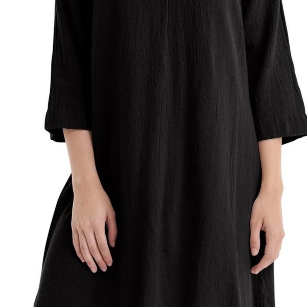 Oh My Gauze Shelly Black Three-Quarter Sleeve Shift Dress